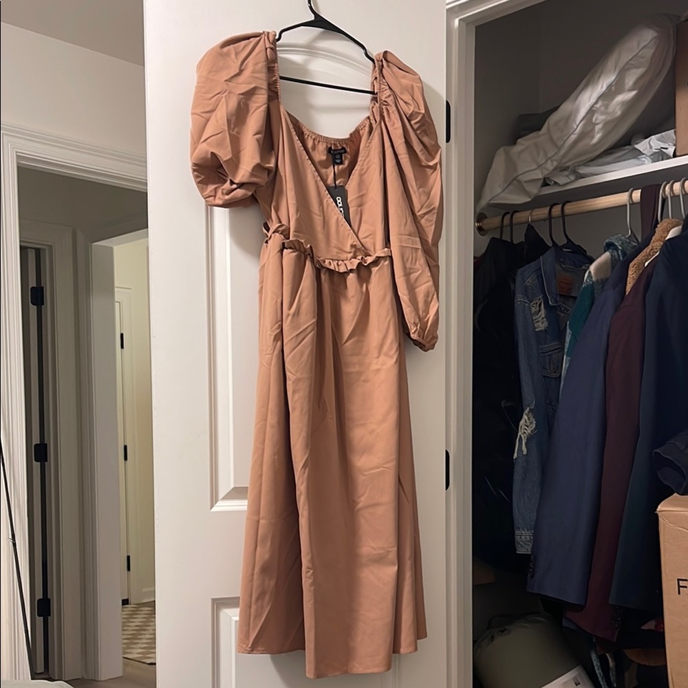 Elegant Puff Sleeve Dress in Tan